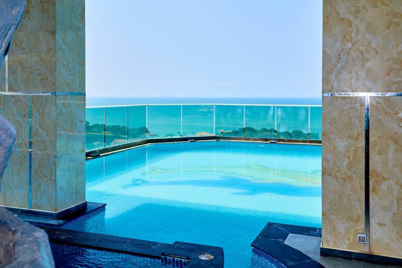 Cozy Beach Condo By Fantasea Beach Pattaya Exterior photo