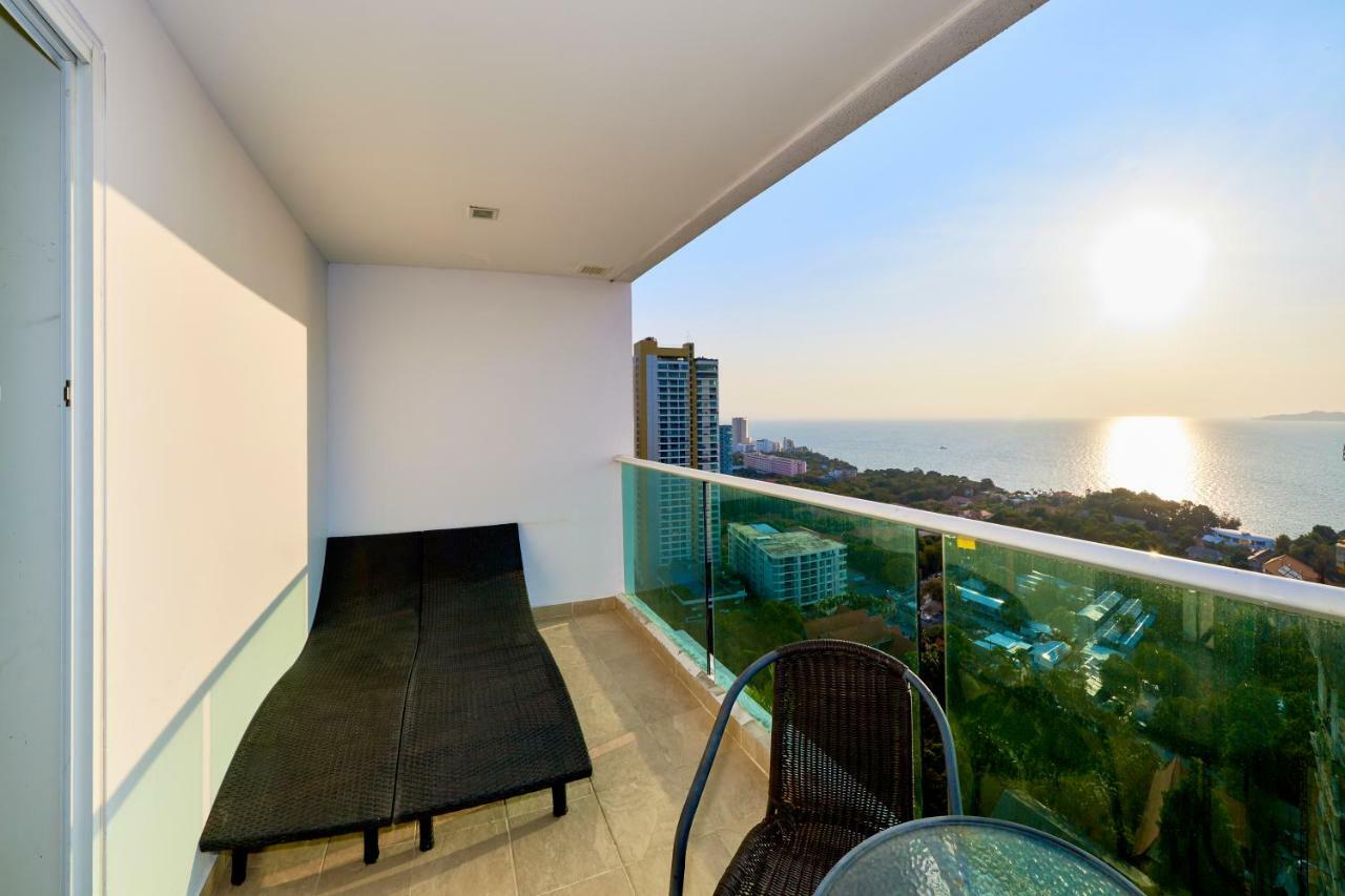 Cozy Beach Condo By Fantasea Beach Pattaya Exterior photo